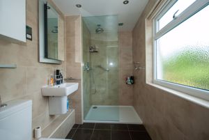 En Suite- click for photo gallery